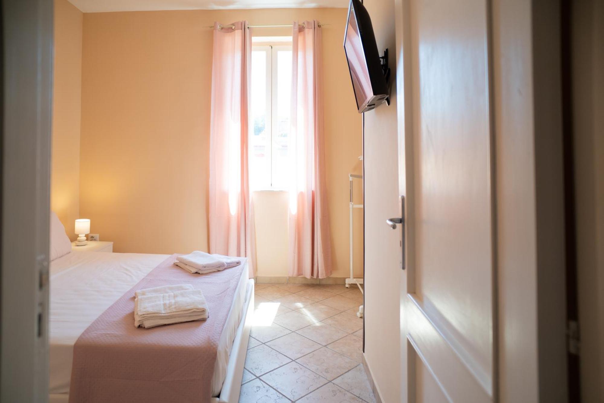 Capodichino Apartment 127-11 Naples Luaran gambar