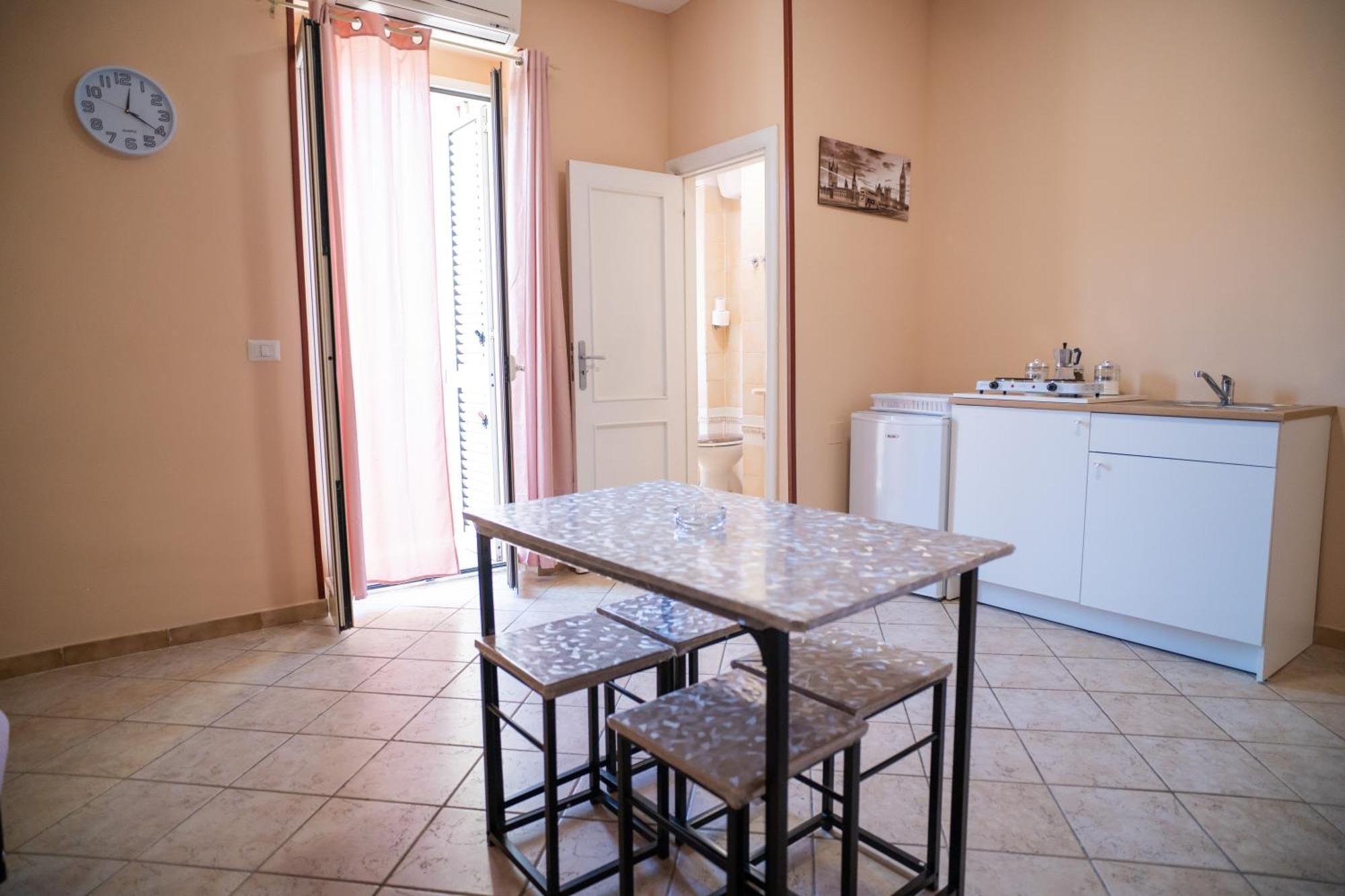 Capodichino Apartment 127-11 Naples Luaran gambar